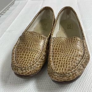 SAS Croc Print Loafers Size 8